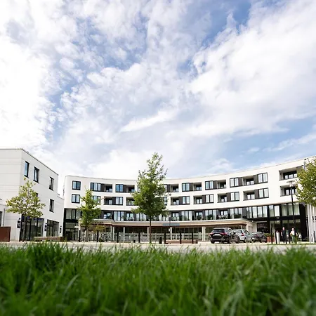 Sonnenbeschienener Ostsee-rueckzug Fuer 4 * リューベック