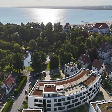 Sonnenbeschienener Ostsee-rueckzug Fuer 4 *